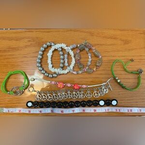 🩷3/$5 SET OF 9 Bracelets